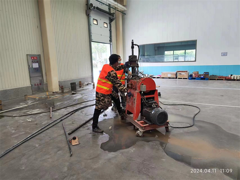 新邱厂房地面下沉塌陷注浆加固施工